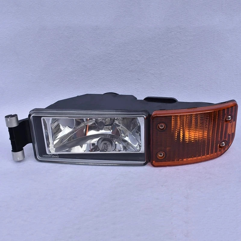 811W25320-6002 SITRAK FRONT COMBINATION LIGHT ASSEMBLY (RIGHT)