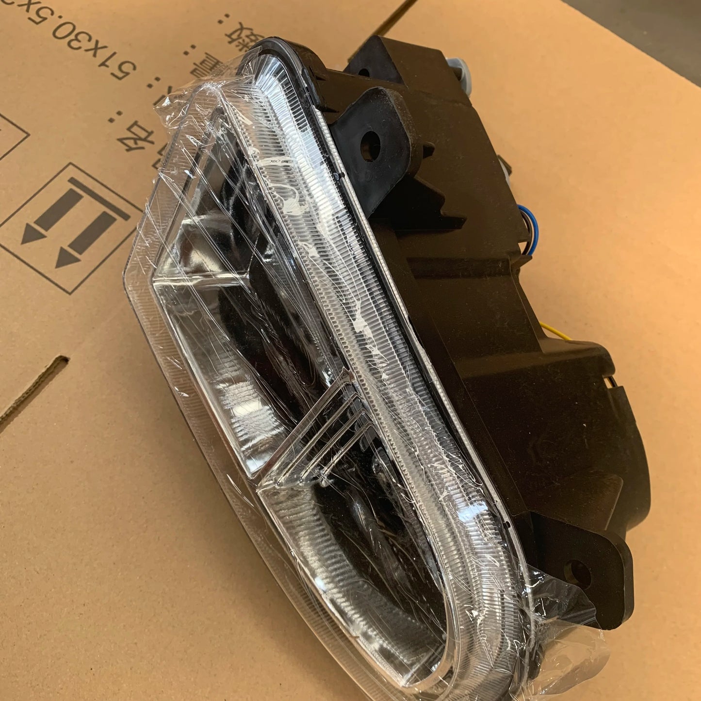 SINOTRUK Howo E7G Headlight WG9525720026