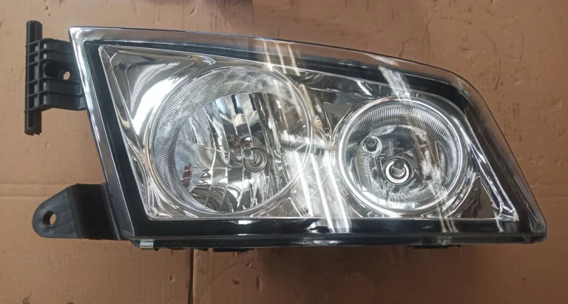 812W25101-6002 SITRAK FRONT HEADLIGHT RHS
