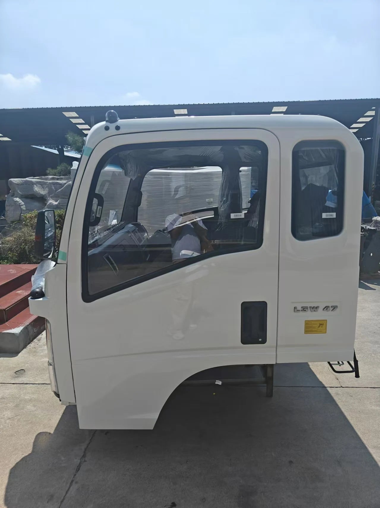Totally Orginal Howo Cabin RHD Howo Light Truck Cabin Howo Light Cargo Truck Cab 5 Tons Truck Cabin