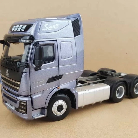 DELICATE/EXQUISITE SINOTRUK HOWO T7H 1:36 Tractor Head Model