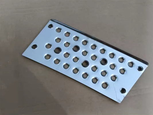 WG1664231093 SITRAK T7H Left Antiskid Plate of Low-position Pedal