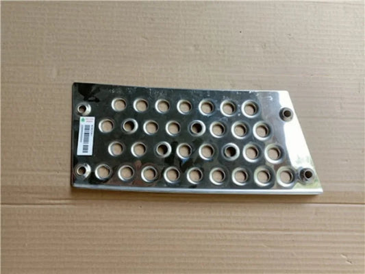 SITRAK T7H Right Antiskid Plate of Low-position Pedal WG1664231096