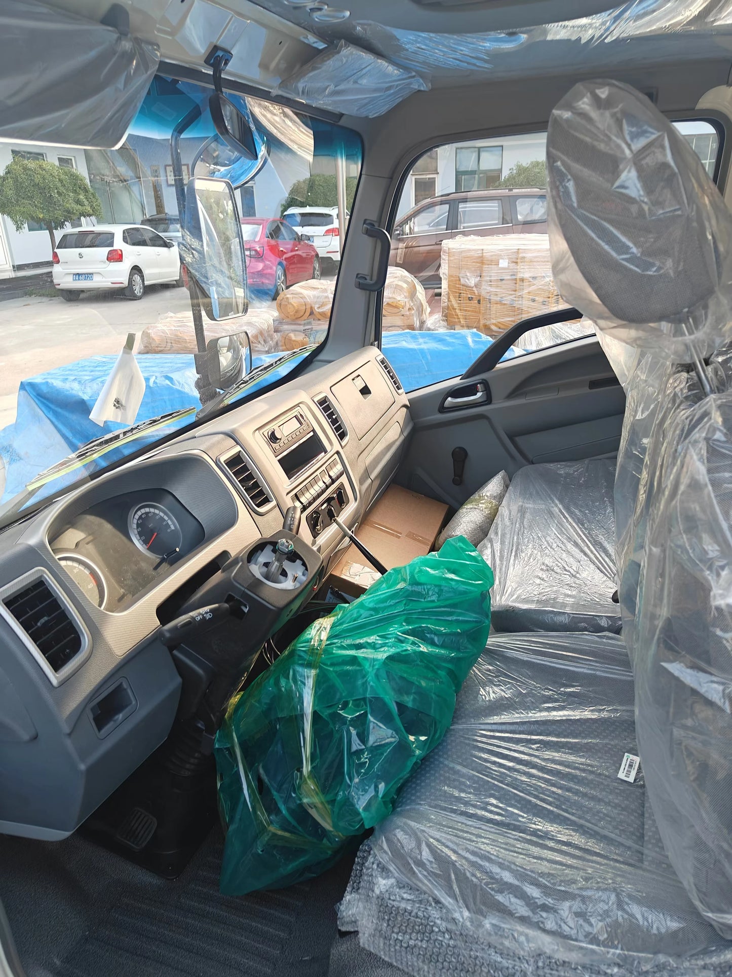 SINOTRUK HOWO Light Truck Cabin  Howo Cargo Truck Cabin  Howo Left Hand Drive Cabin