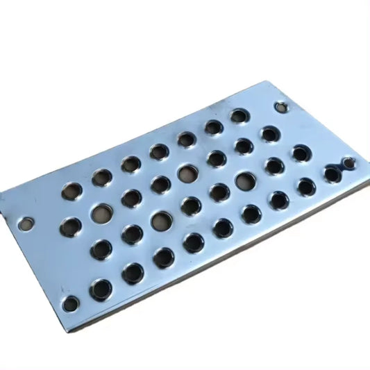 WG1664231094 SITRAK T7H Right Antiskid Plate of Low-position Pedal